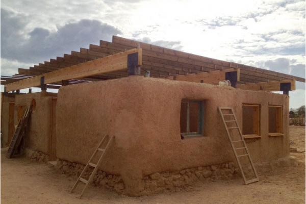 Cultura permanente: costruzione e attivazione di un centro polivalente per educazione e permacultura nella comunità di Nuweiba, Sinai Egitto